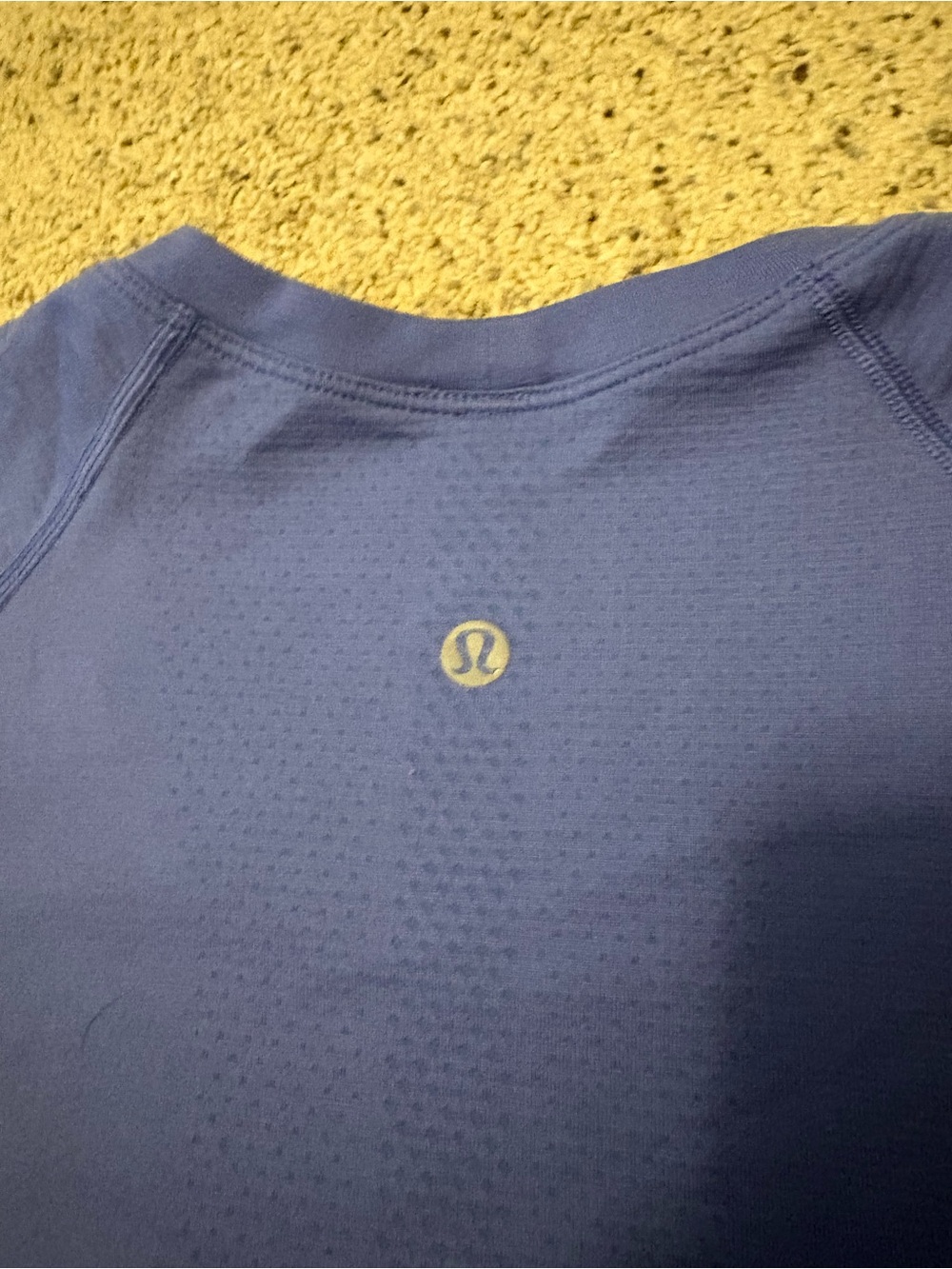 Lululemon Swiftly Tech - No Rip Tag - Picture 3 of 4